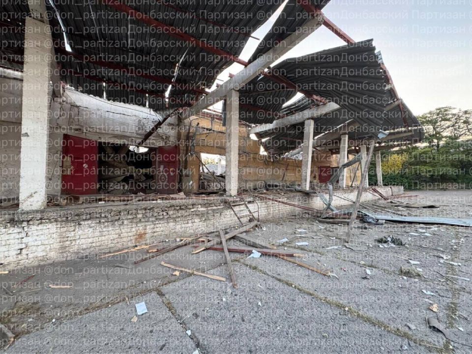  :  :   *   !