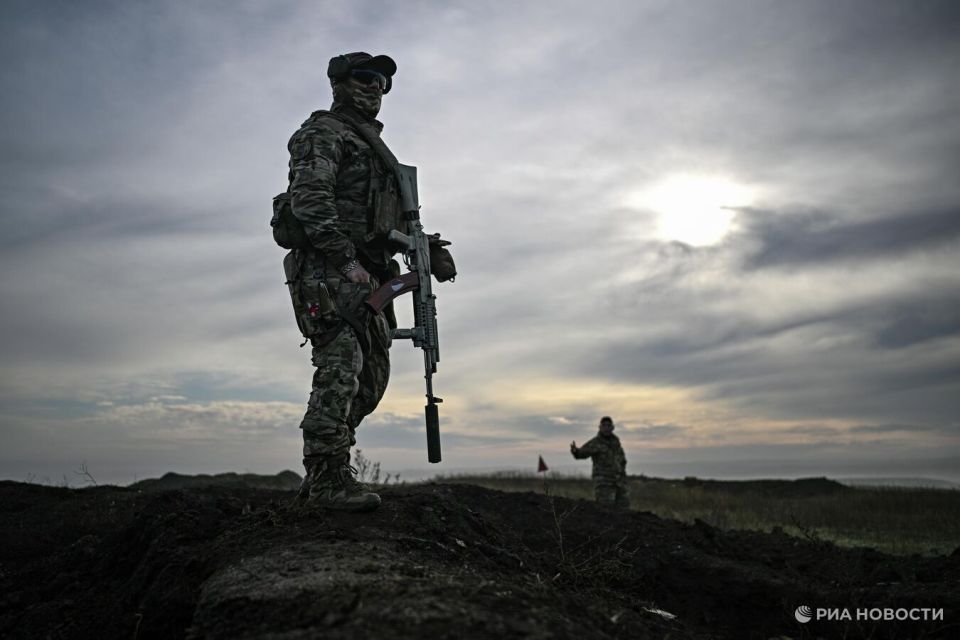 Командир роты спас раненого бойца, на себе вынеся его с передовой