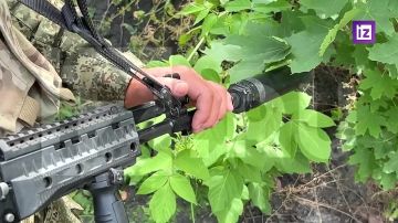"Застаем врасплох — уничтожаем": военнослужащие 102-го мотострелкового полка 8-й армии в составе группировки "Центр" рассказали военкору "Известий" Александру Сафиулину об освобождении населенного пункта Приют в ДНР