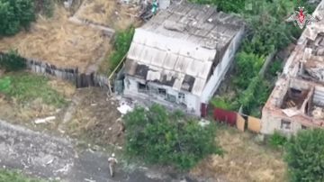 Наши артиллеристы и расчеты БПЛА уничтожили укрытия с живой силой противника и технику ВСУ в населенных пунктах Краматорского района (ДНР), сообщило Минобороны