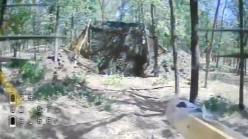 ВС России дронами сожгли тягач ВСУ в Краматорске